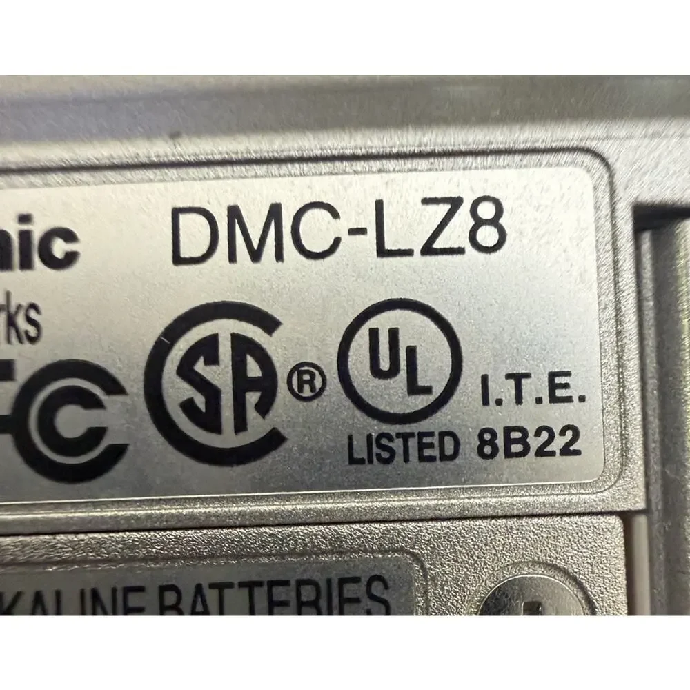 Vintage Panasonic Lumix DMC-LZ8 8.1MP Digital Camera Black 5x Zoom TESTED WORKS